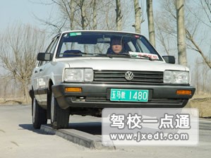 汽车驾驶技术如何才能节油